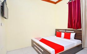 White House Oyo 3*